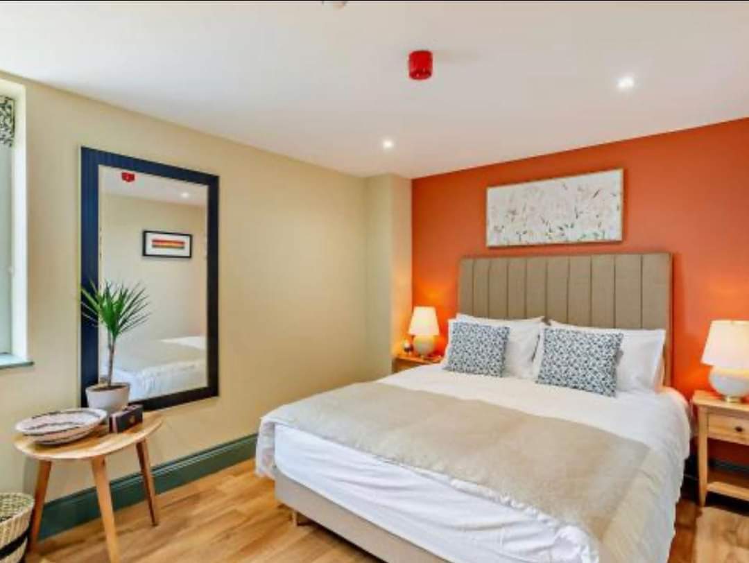 Painting and decorating project photo