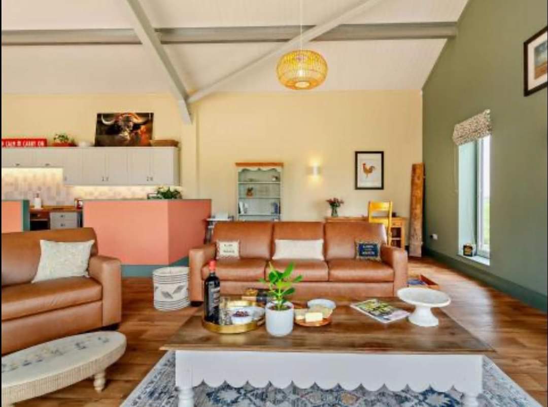 Painting and decorating project photo